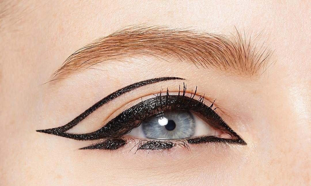 Cómo pintar el eyeliner gráfico y diferentes opciones | L’Oréal Paris